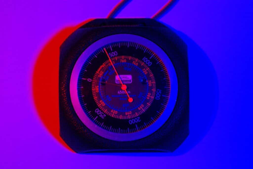 thommen 1000 altimeter barometer photo neon 1